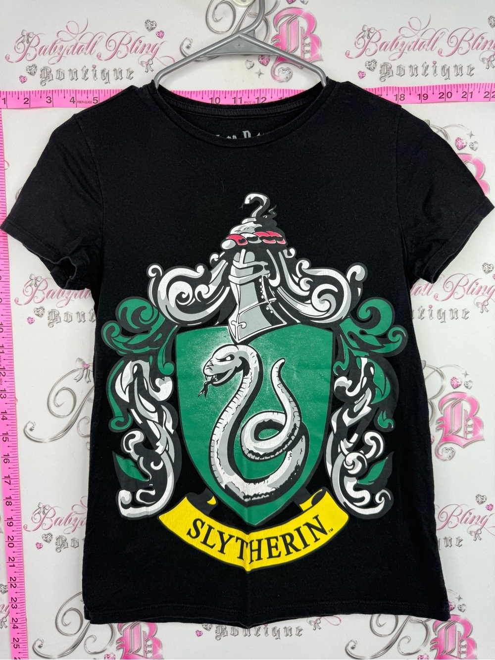 Harry Potter tshirt tee Slytherin Crest Short Sleeve Tee - Black & Green